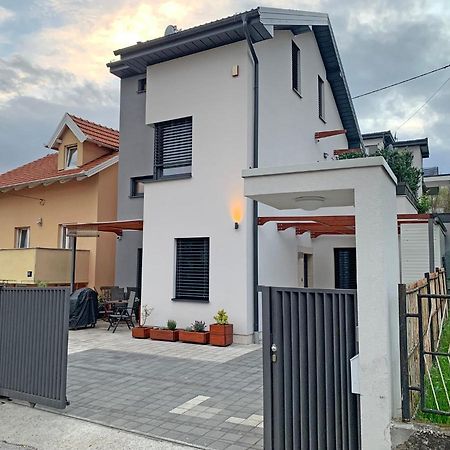 Apartment Maksimir Yard Zágráb Kültér fotó